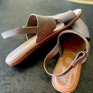 Woman’s Sorel, beige size 10 1/2 leather and suede sandal.